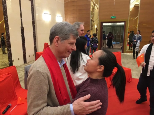 �����ѧУ�й�����ʦ�γ��ֶ������ʦ